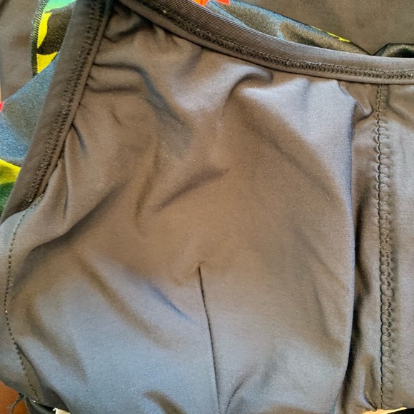 Ceeb | Swimsuit! - Picture 4 of 5